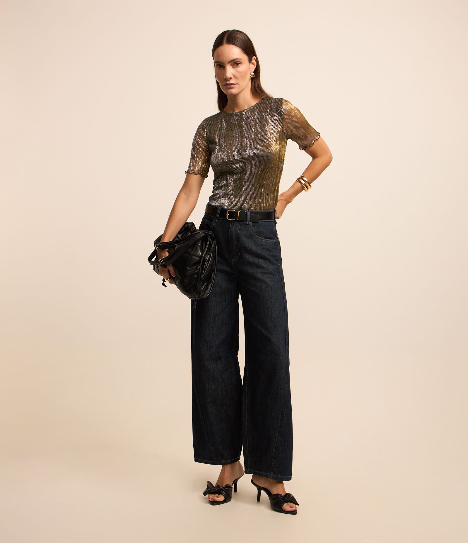 Blusa com Fio Metalizado e Frufrus Dourado 2