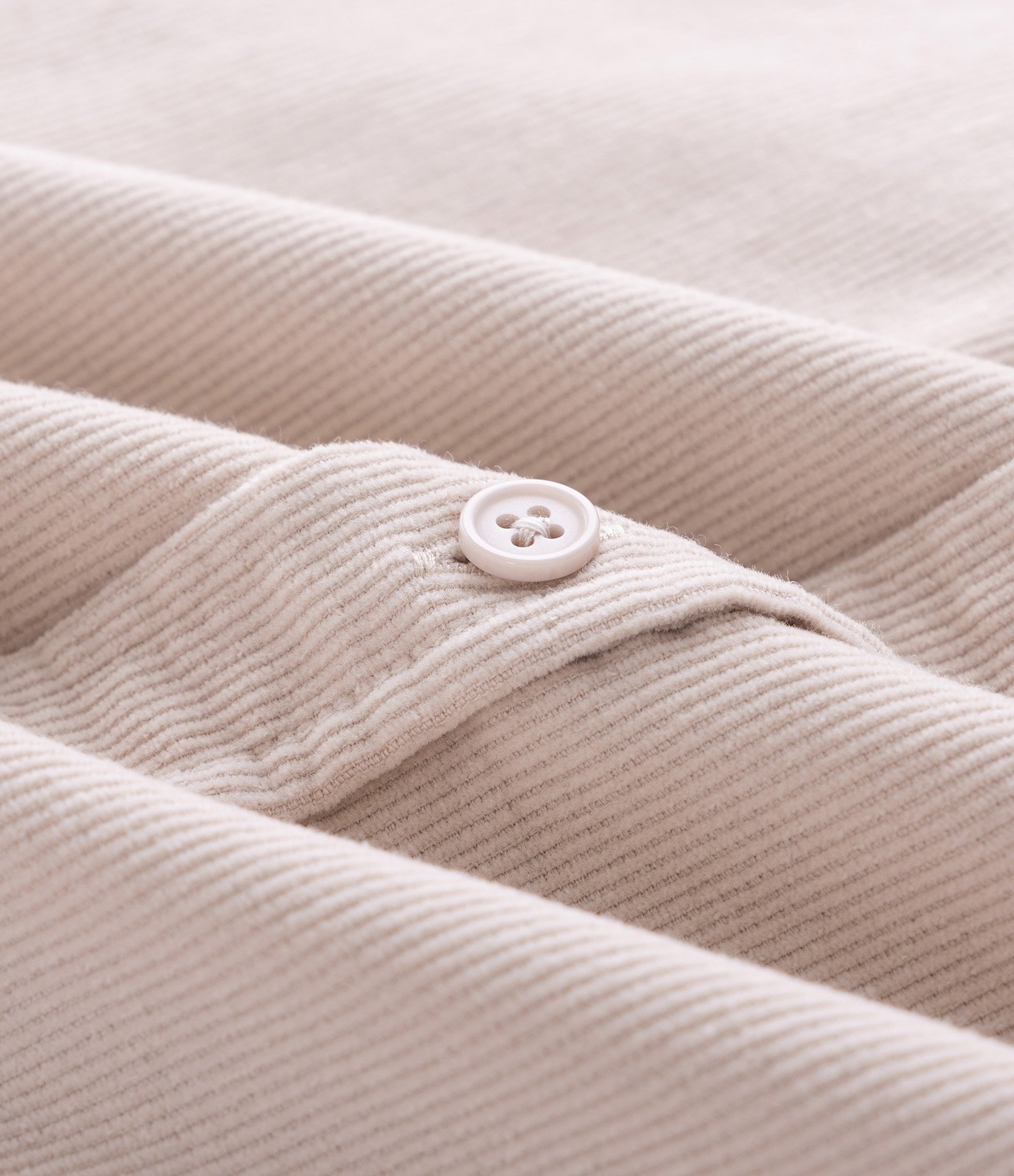 Camisa Comfort em Veludo com Bolsos Frontais Off White 7