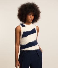 Colete em Tricô Listrado com Pelinhos