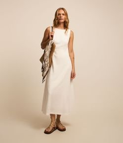 Vestido Evasê Midi em Viscolinho com Costas Decotadas