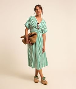 Vestido Midi Evasê em Tricoline com Pala na Cintura e Botões Dourados