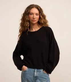 Suetér Curto em Tricô com Cava Deslocada