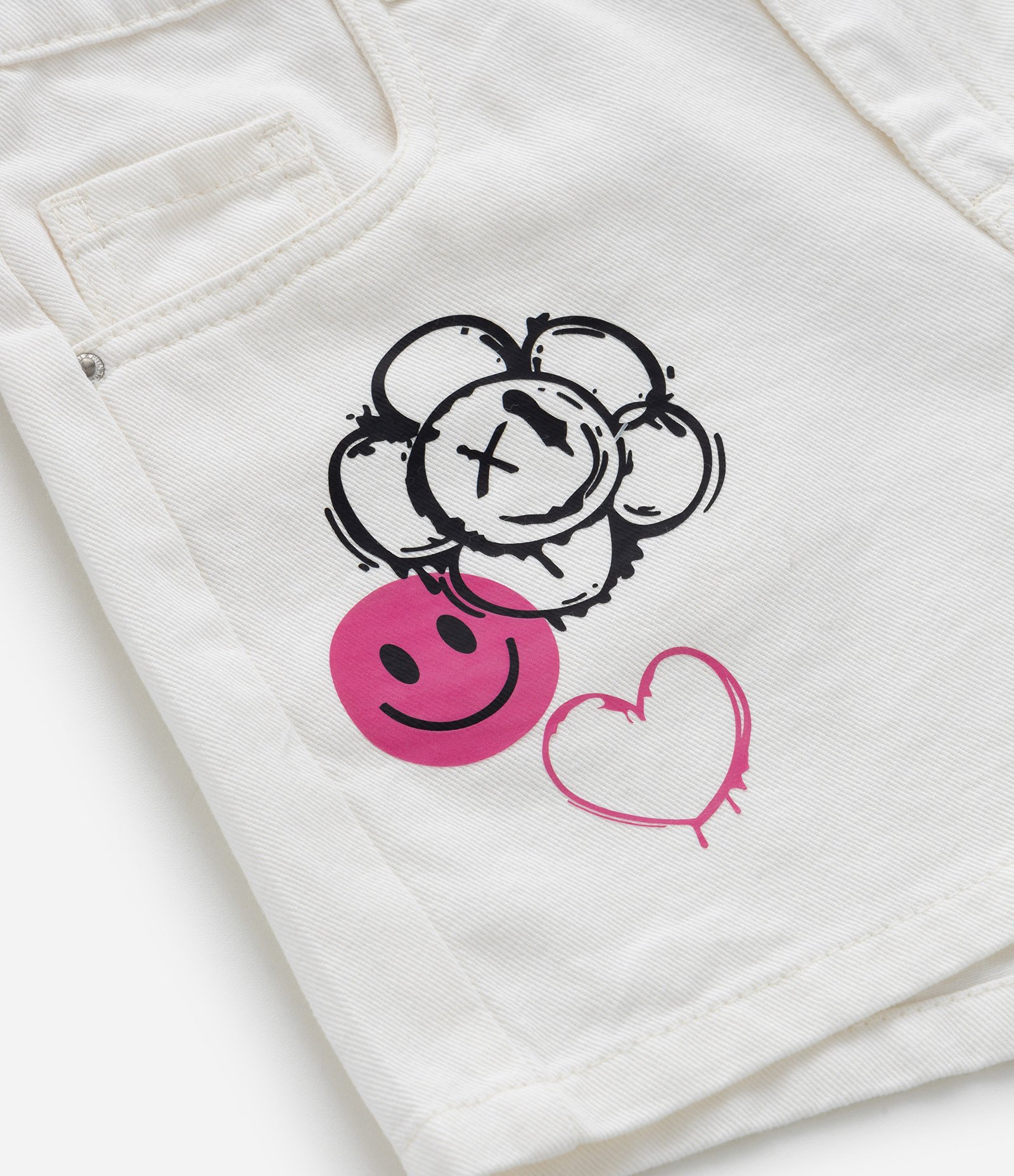 Short Infantil em Jeans com Estampa Ursinho - Tam 5 a 14 Anos Branco Neve 6