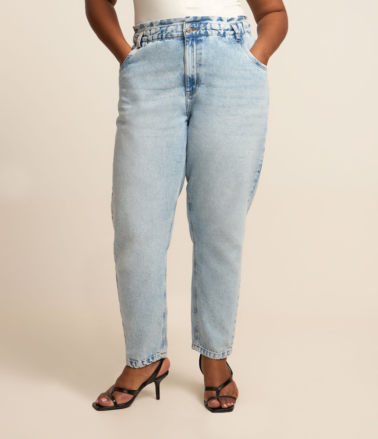 Calça Clochard em Jeans Delavê Curve & Plus Size Azul 2