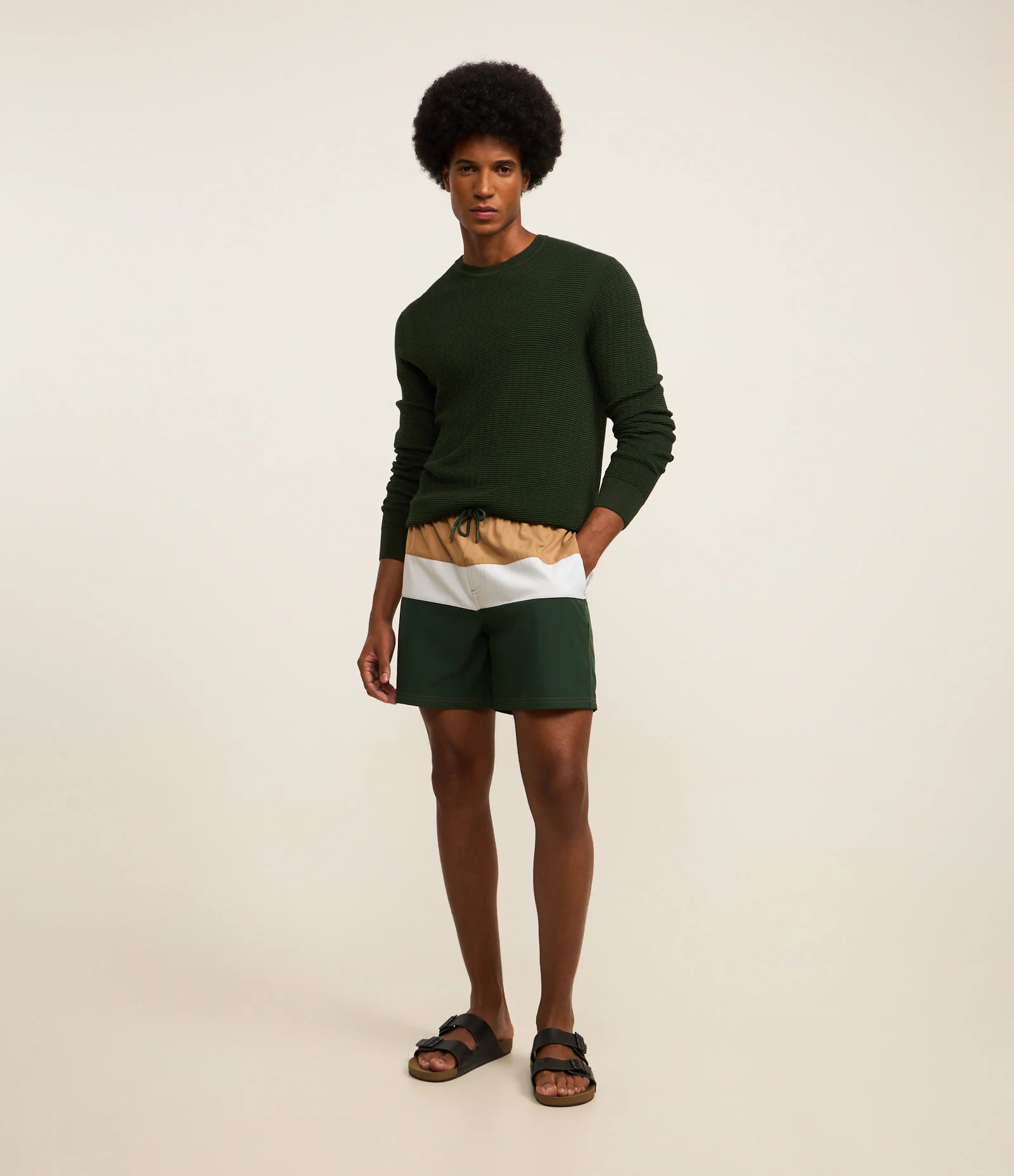 Bermuda em Microfibra com Cós Elástico Bloco de Cores e Textura Bege/Branco/Verde 1