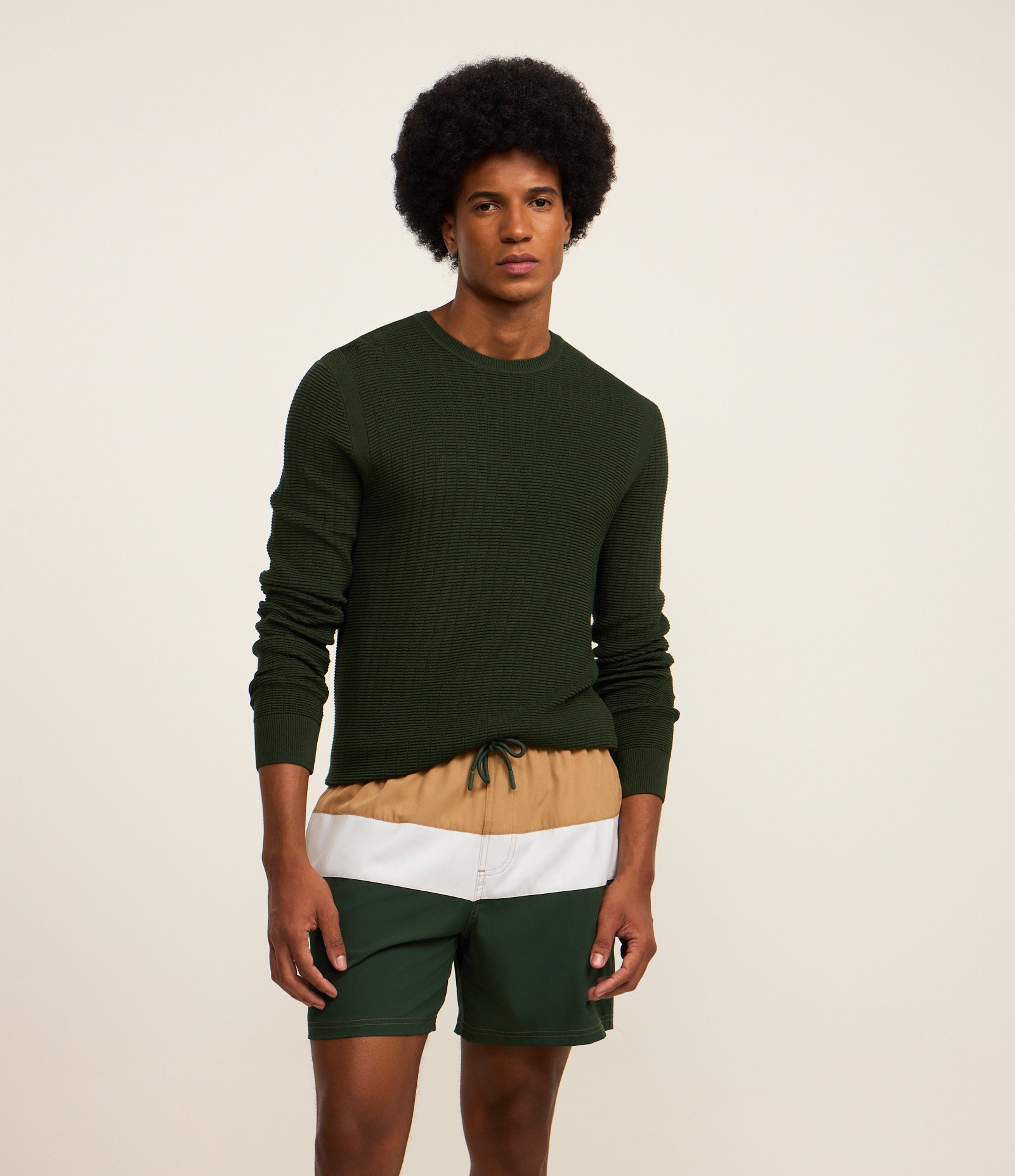 Bermuda em Microfibra com Cós Elástico Bloco de Cores e Textura Bege/Branco/Verde 3