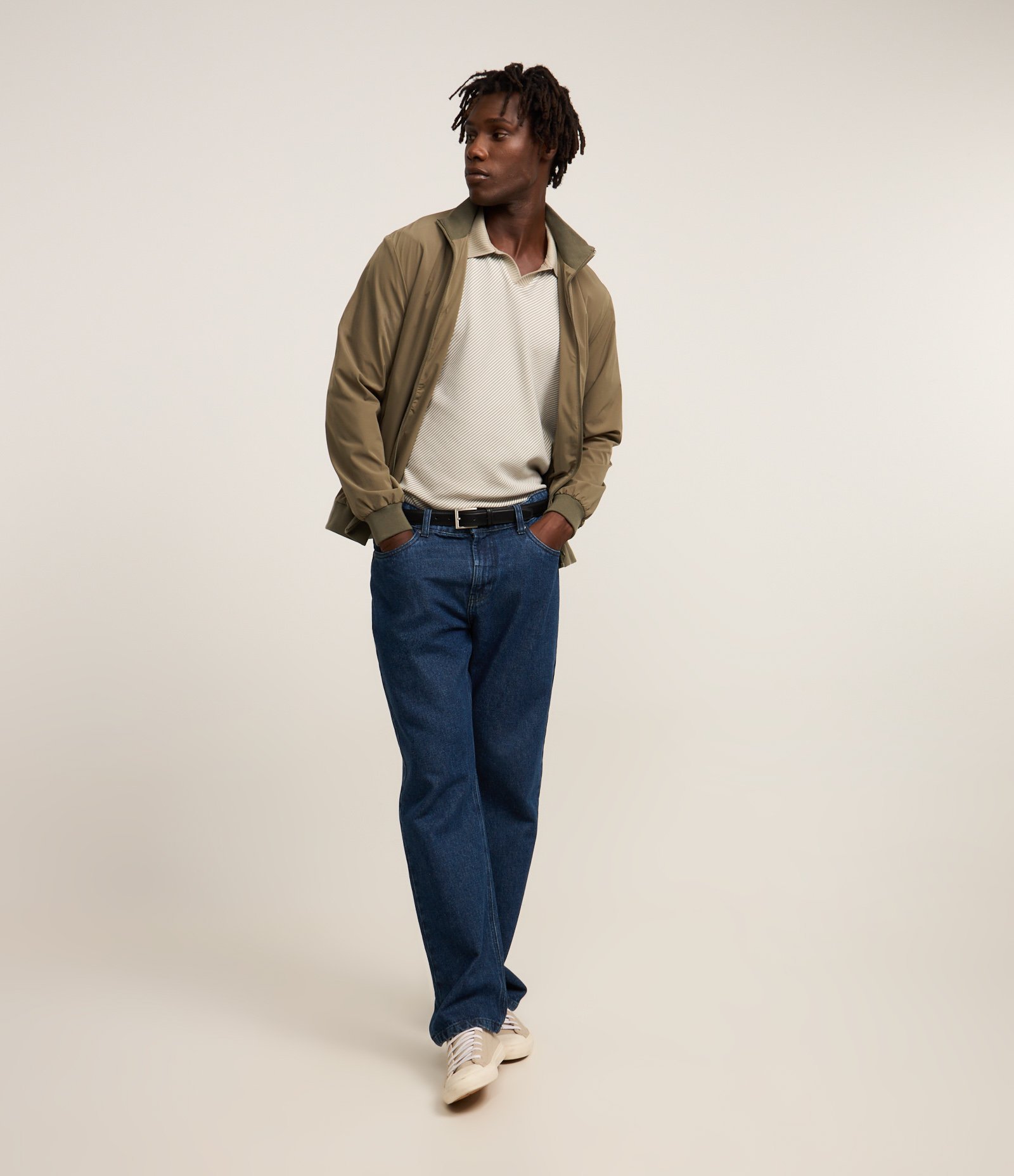 Jaqueta Bomber com Gola Alta Cinza 2