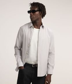Camisa Regular em Tricoline com Estampa Fio Tinto