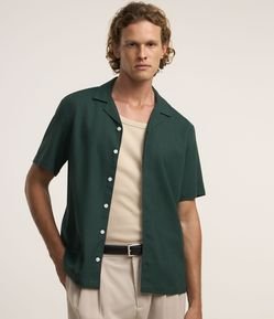 Camisa Boxy em Linho com Gola Bowling