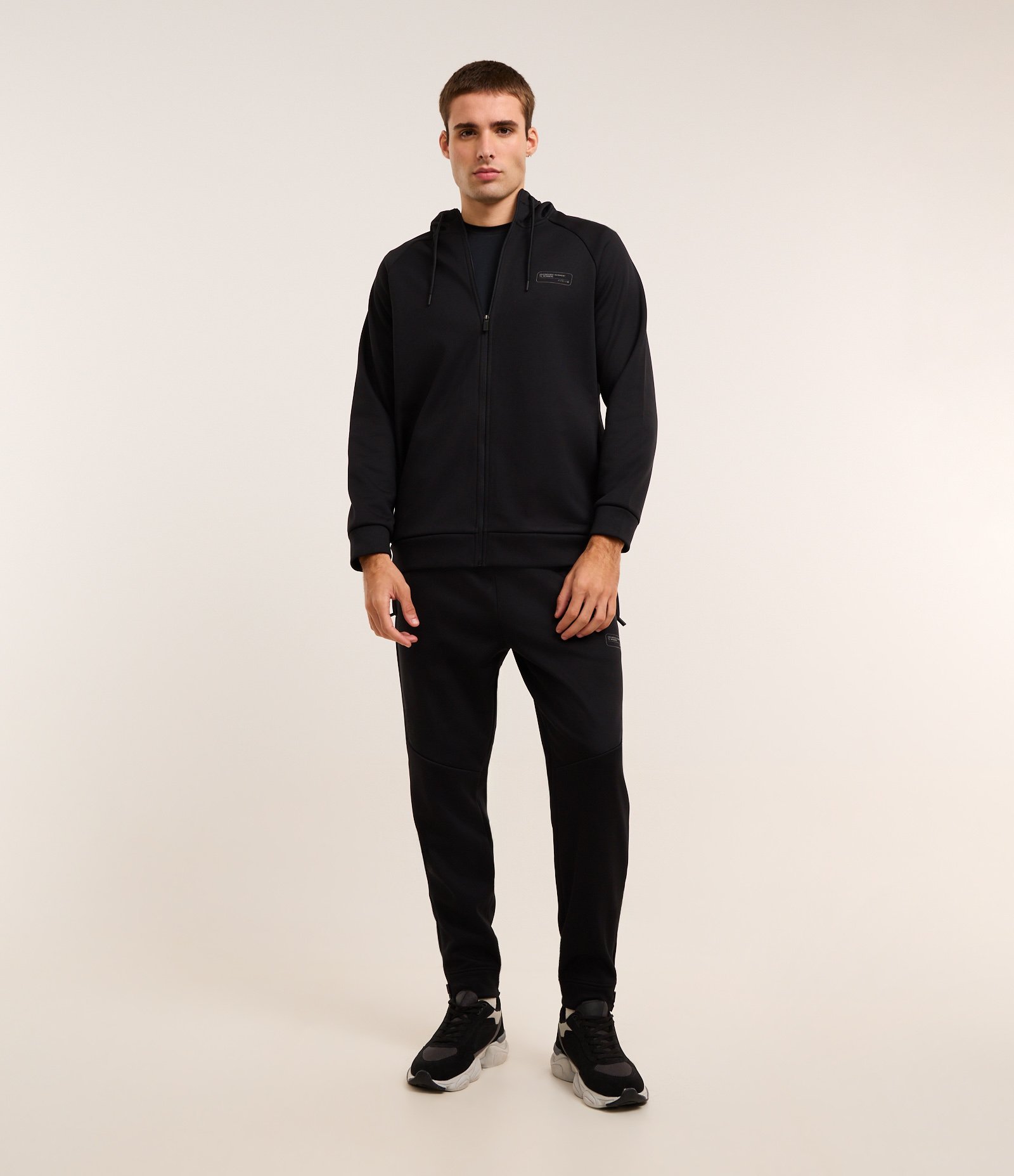 Calça Slim Esportiva com Cós Elástico Preto 1