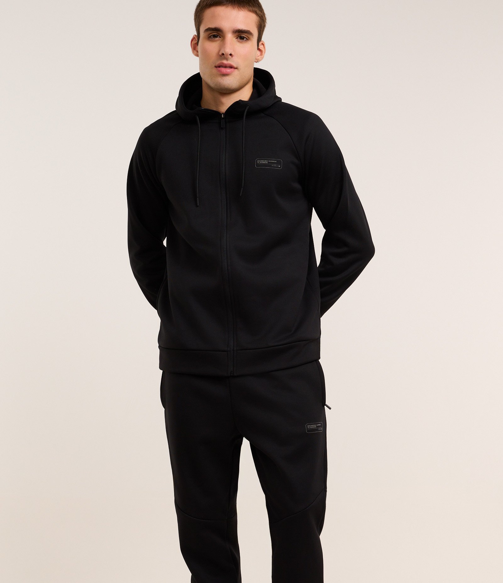 Calça Slim Esportiva com Cós Elástico Preto 4