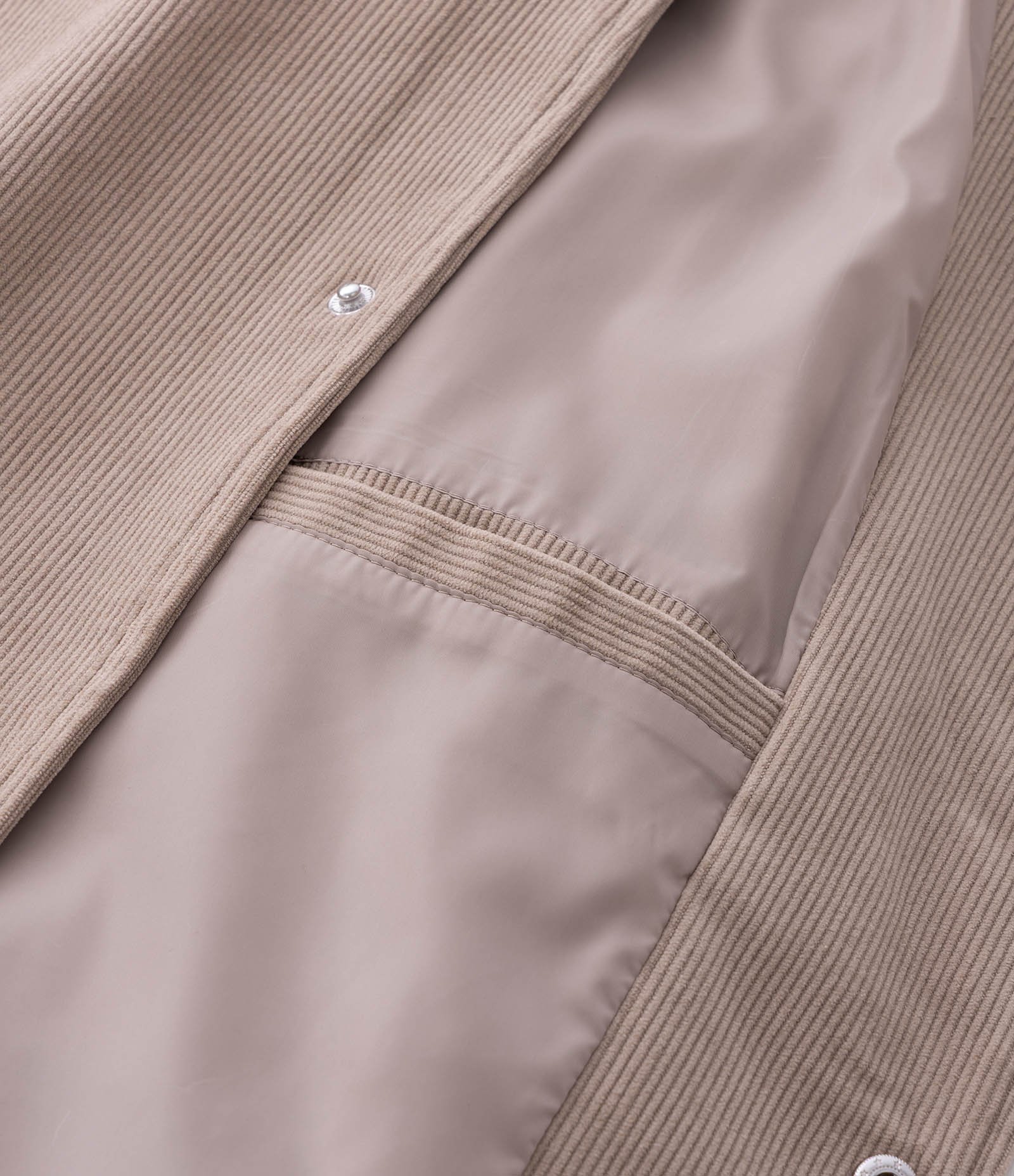 Jaqueta Bomber em Veludo Cotelê com Botões Forrados Bege 10