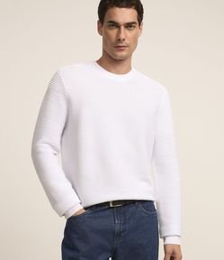 Suéter em Tricô Leve com Texturas Horizontais