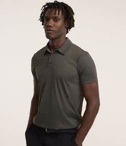 Camisa Polo Performance com Toque Gelado