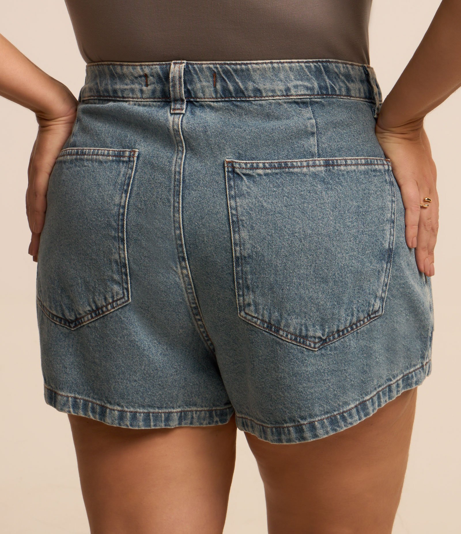 Short Saia Jeans com Bolso na Lateral Curve & Plus Size Azul 3