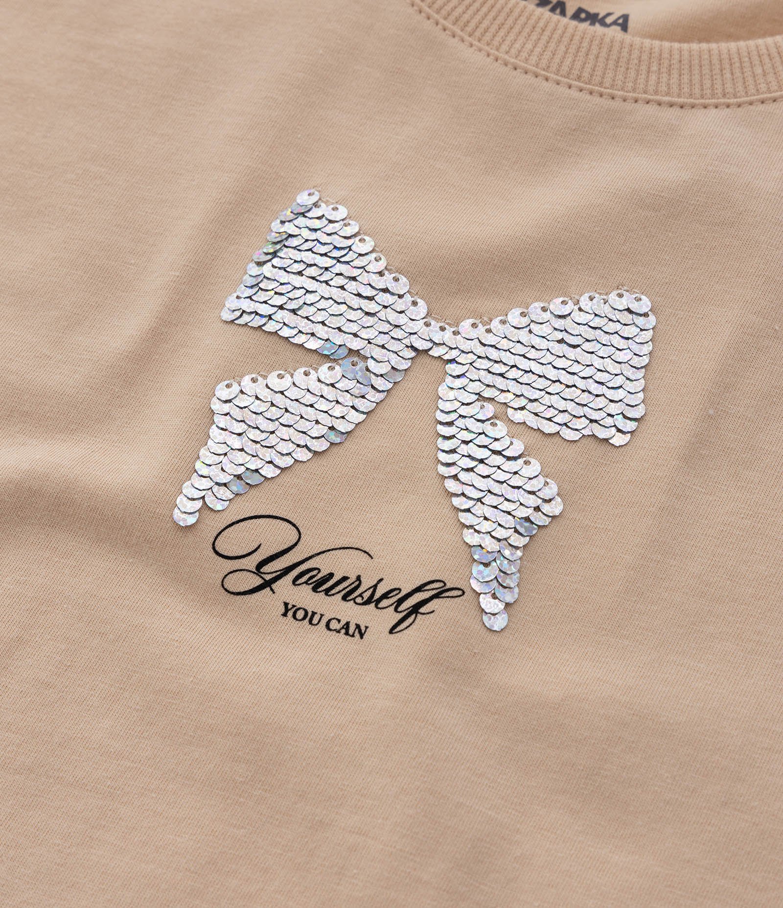 Camiseta Curta Infantil com Bordado Laço em Paetês - Tam 5 a 14 Anos Bege 4