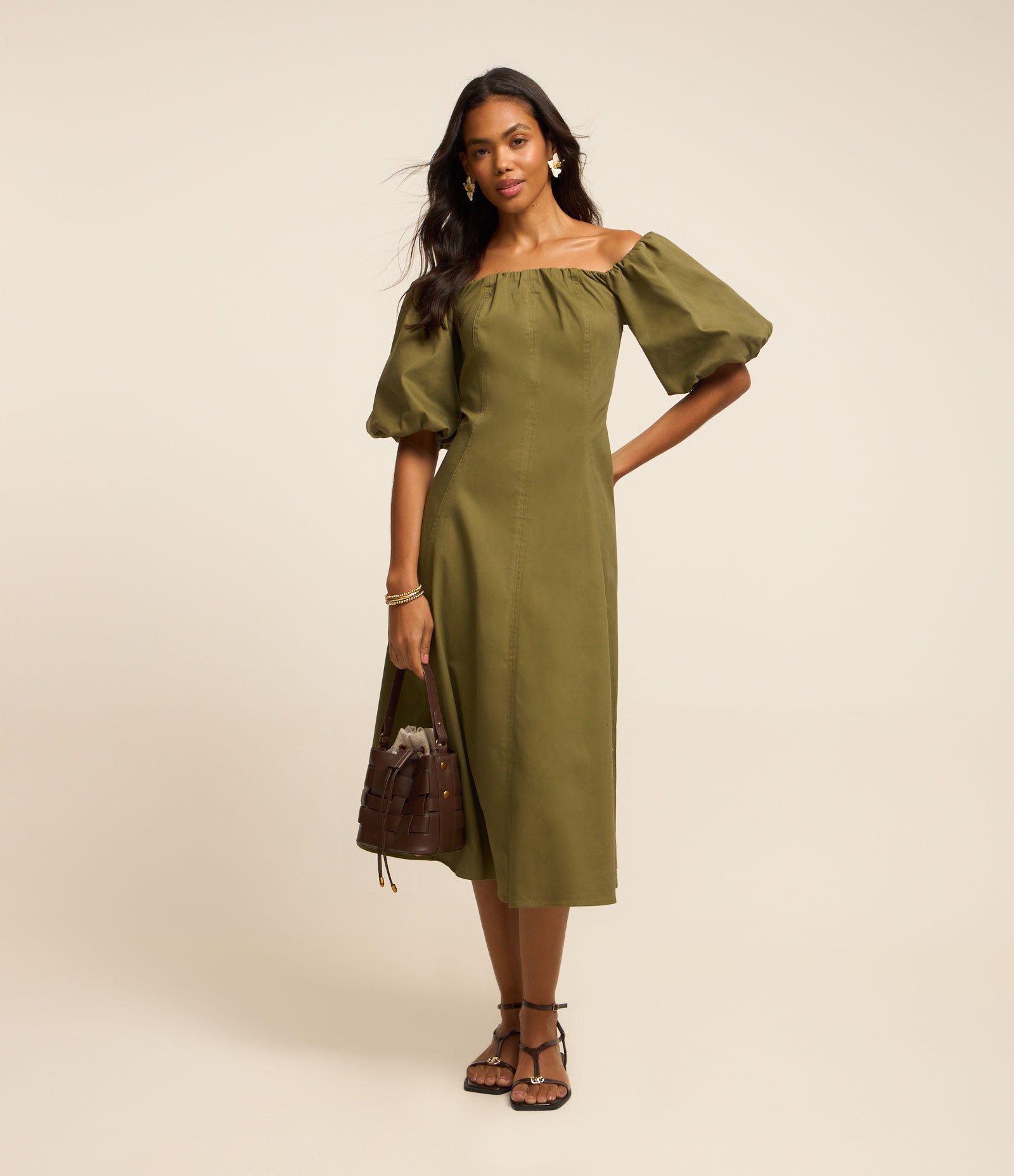 Vestido Midi em Sarja com Manga Balonê e Decote Ombro a Ombro Verde 2