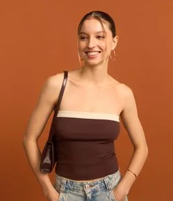 Blusa Cropped em Ribana Tomara que Caia com Detalhe Contrastante