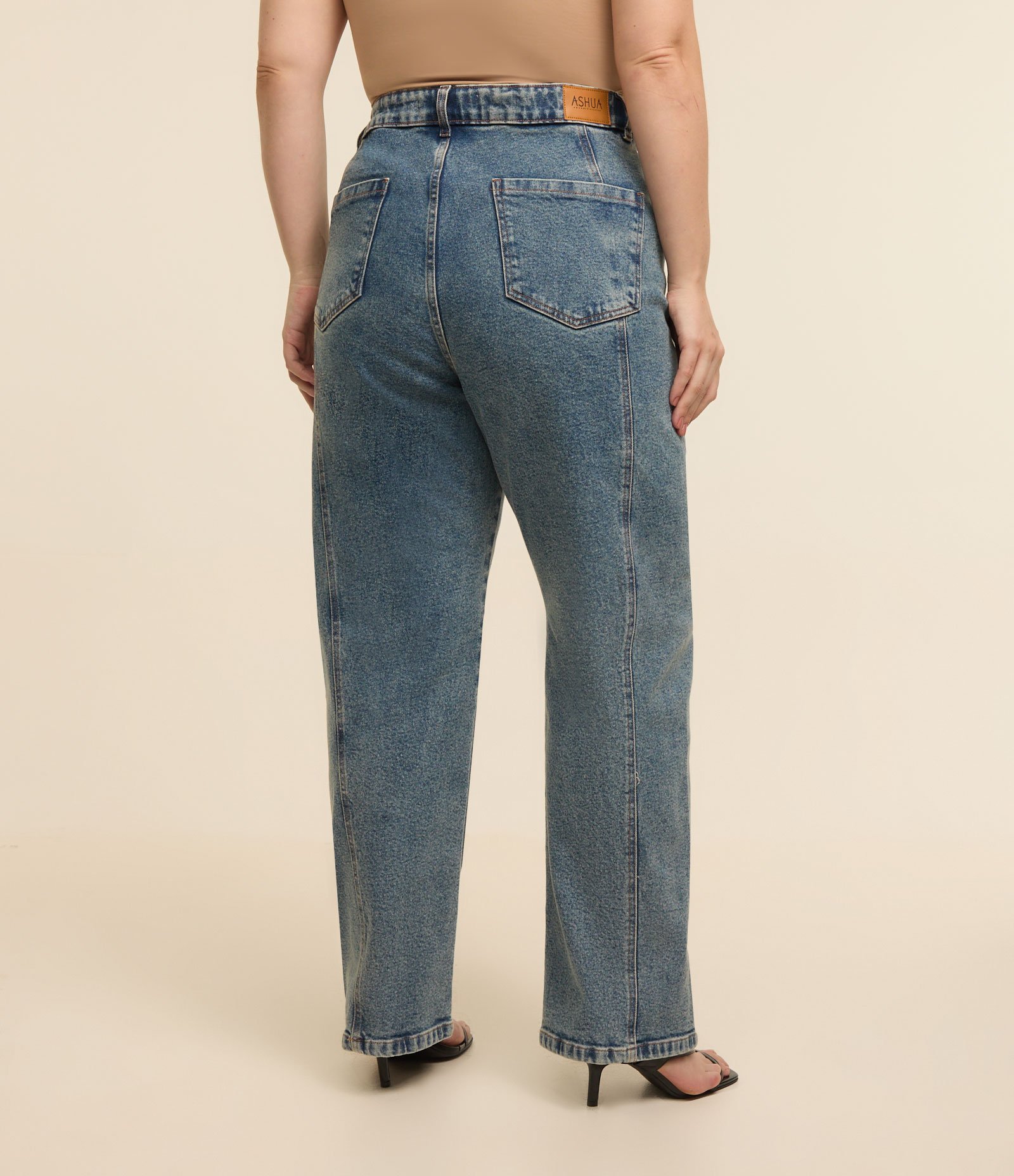 Calça Reta em Jeans com Recorte Frontal Curve & Plus Size Azul 3