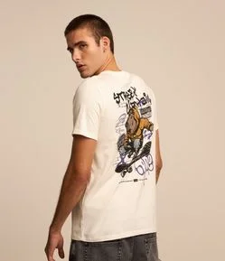 Camiseta Regular em Algodão com Estampa de Capivara Skatista