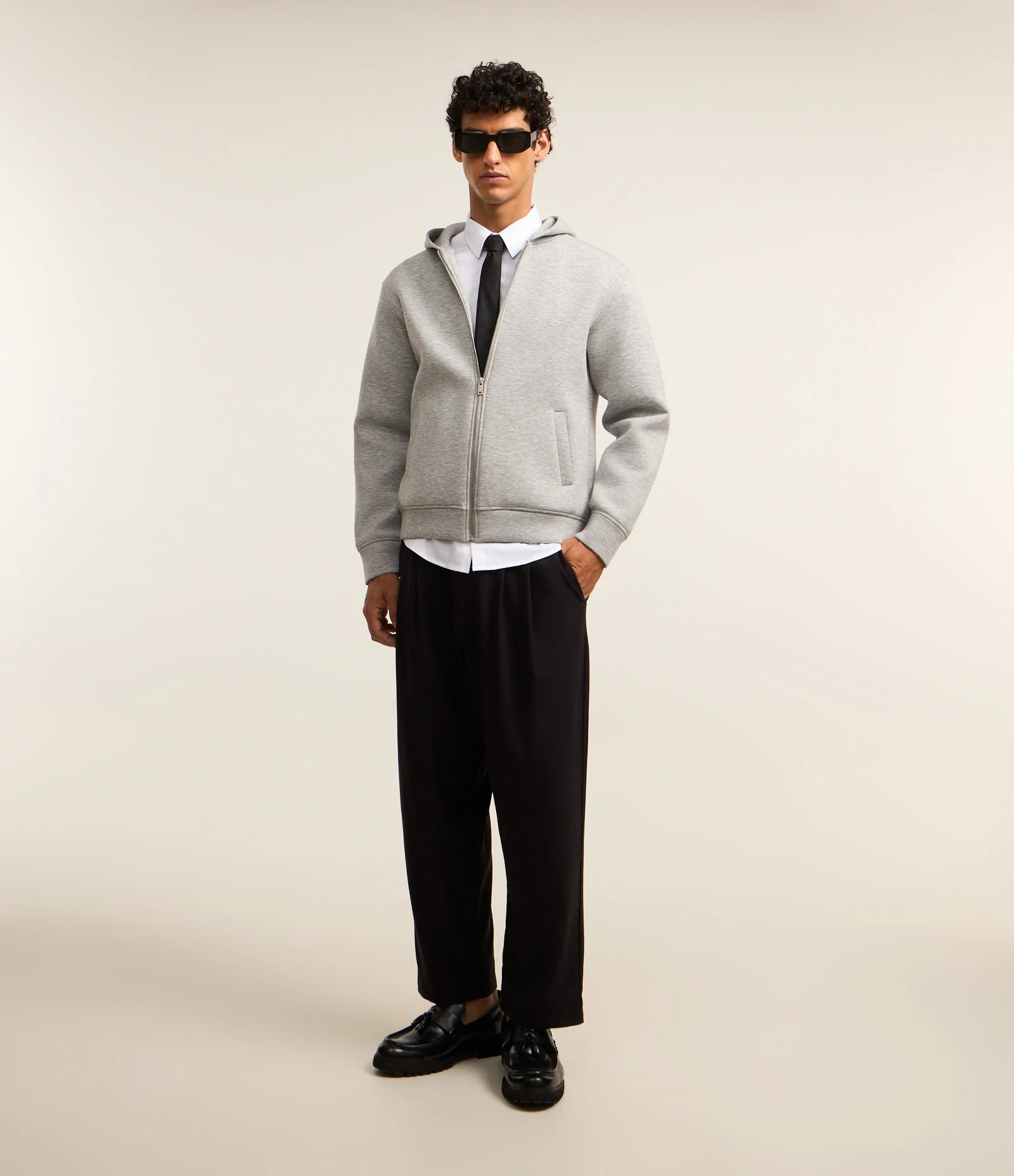 Calça em Alfaiataria com Bolso Faca Preto 1