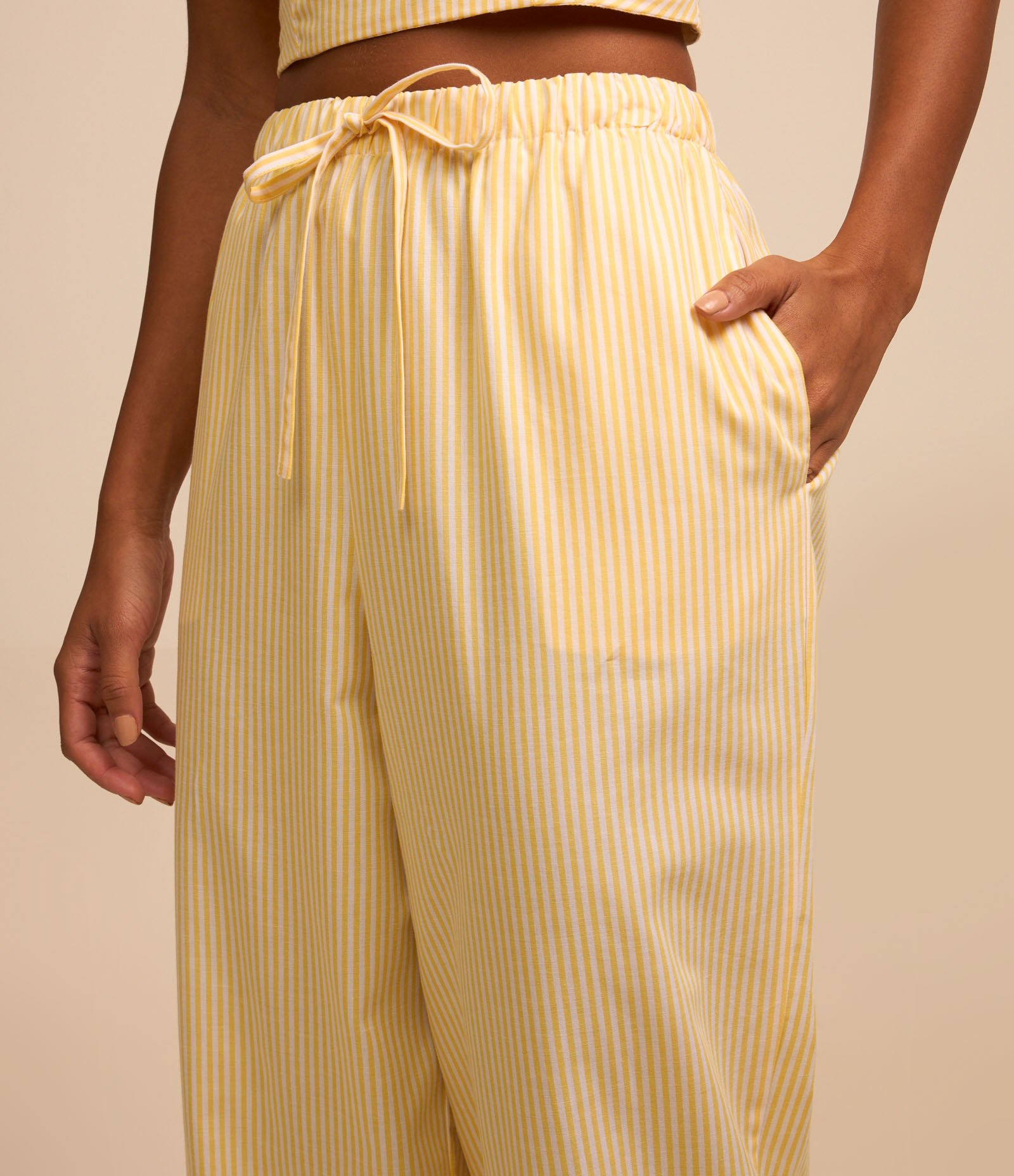 Calça Wide Leg em Tricoline com Listras em Fio Tinto Amarelo 4
