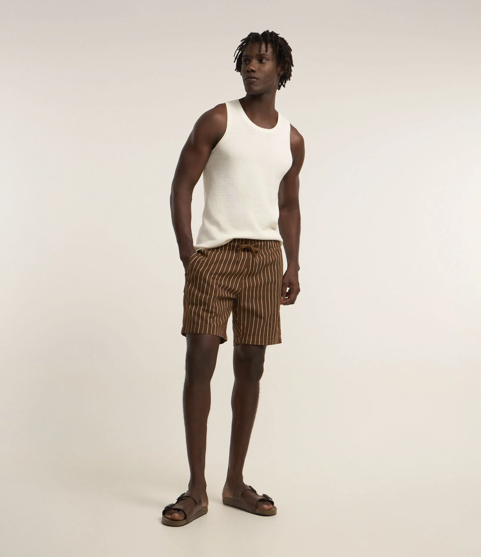 Bermuda em Algodão com Cós Elástico e Estampa Listrada Marrom 1