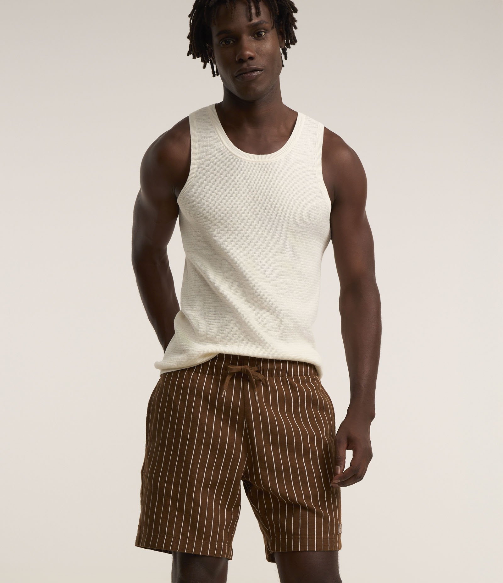 Bermuda em Algodão com Cós Elástico e Estampa Listrada Marrom 2