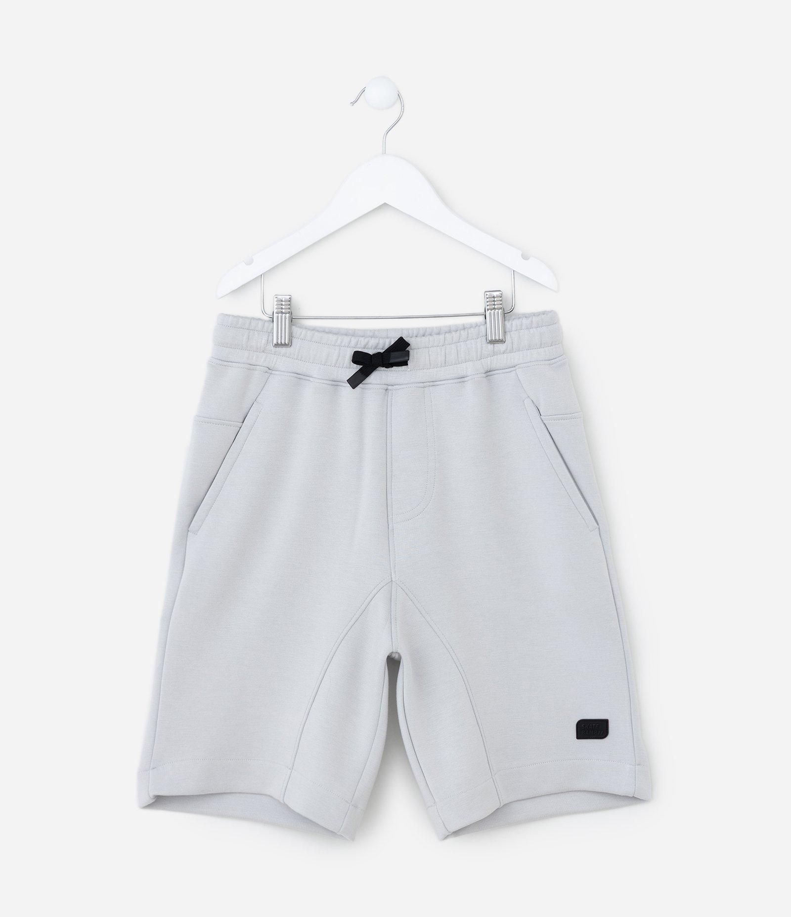 Bermuda Infantil com Recortes e Bolsos - Tam 5 a 14 Anos Cinza 1