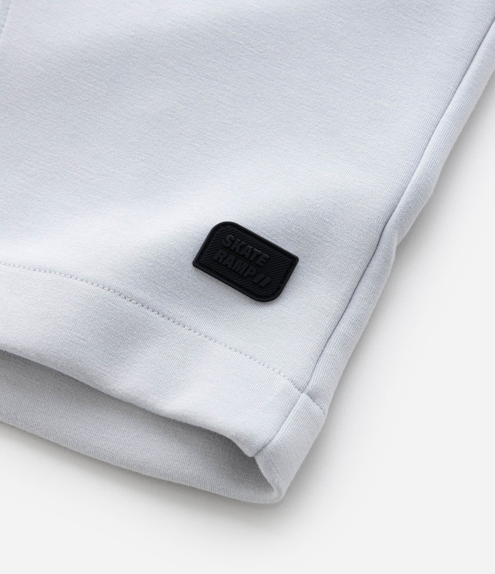 Bermuda Infantil com Recortes e Bolsos - Tam 5 a 14 Anos Cinza 6