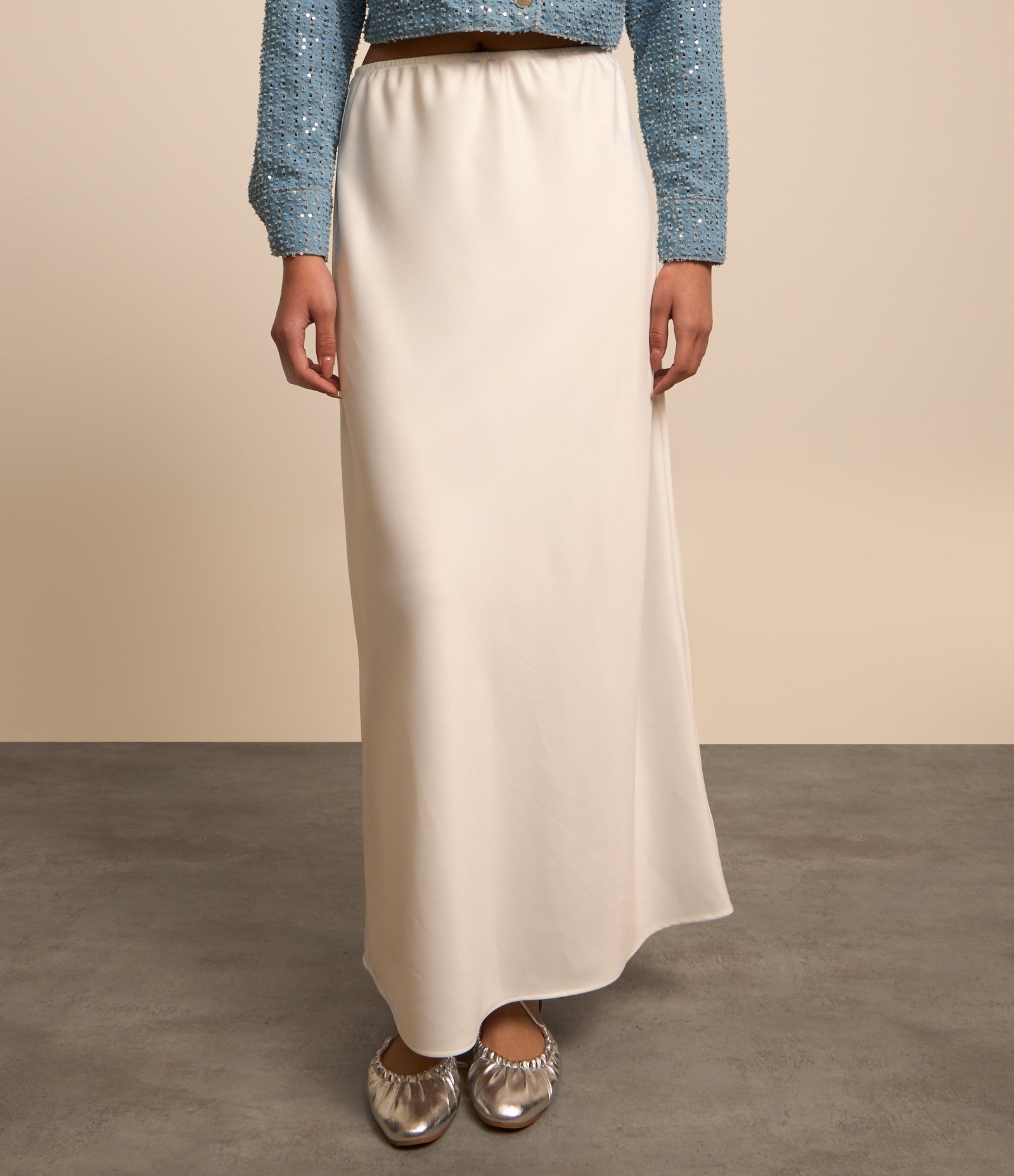 Saia New Midi Acetinada com Cós Elástico Branco 3
