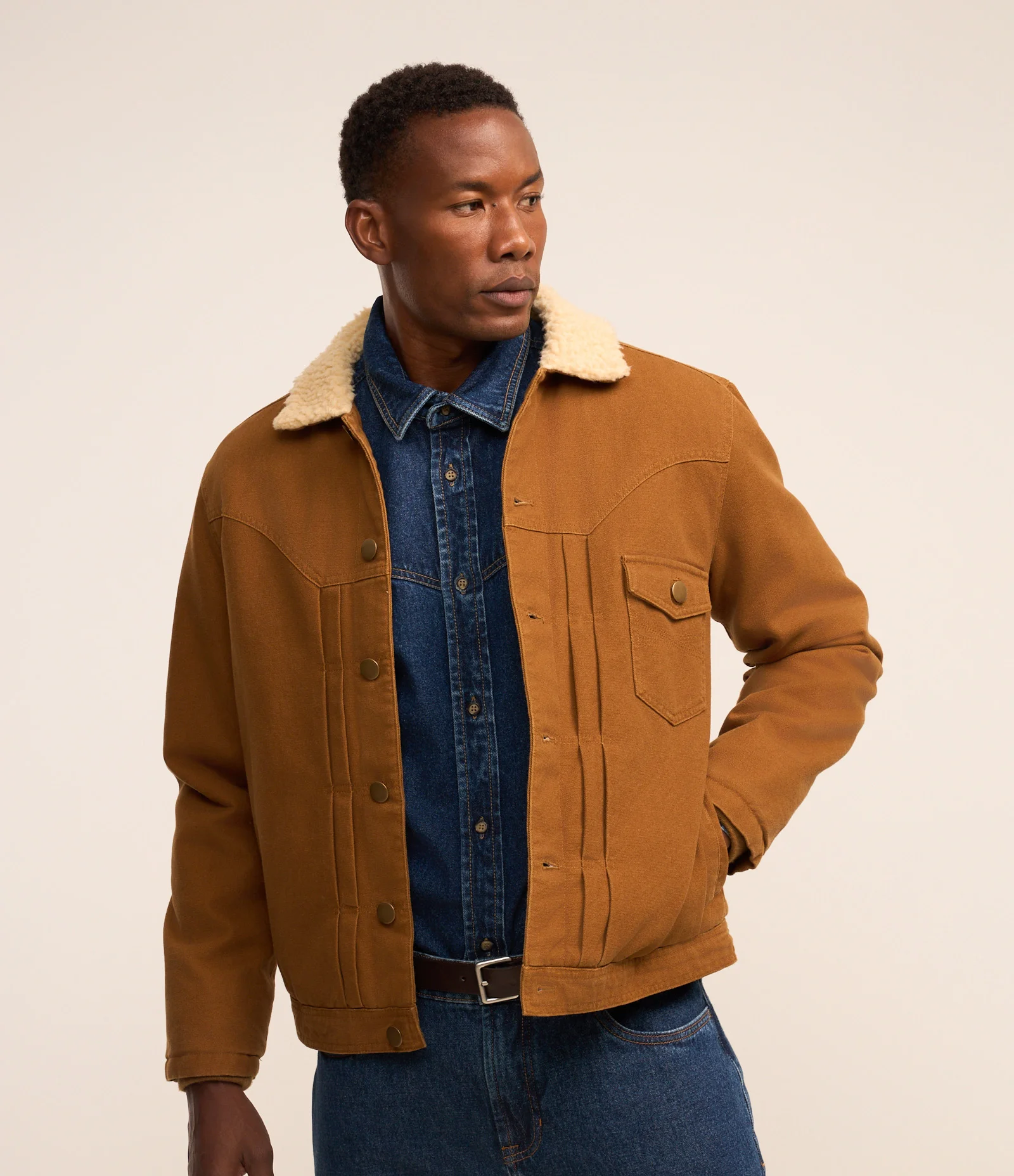 Jaqueta em Sarja com Pala e Gola com Sherpa Marrom 1