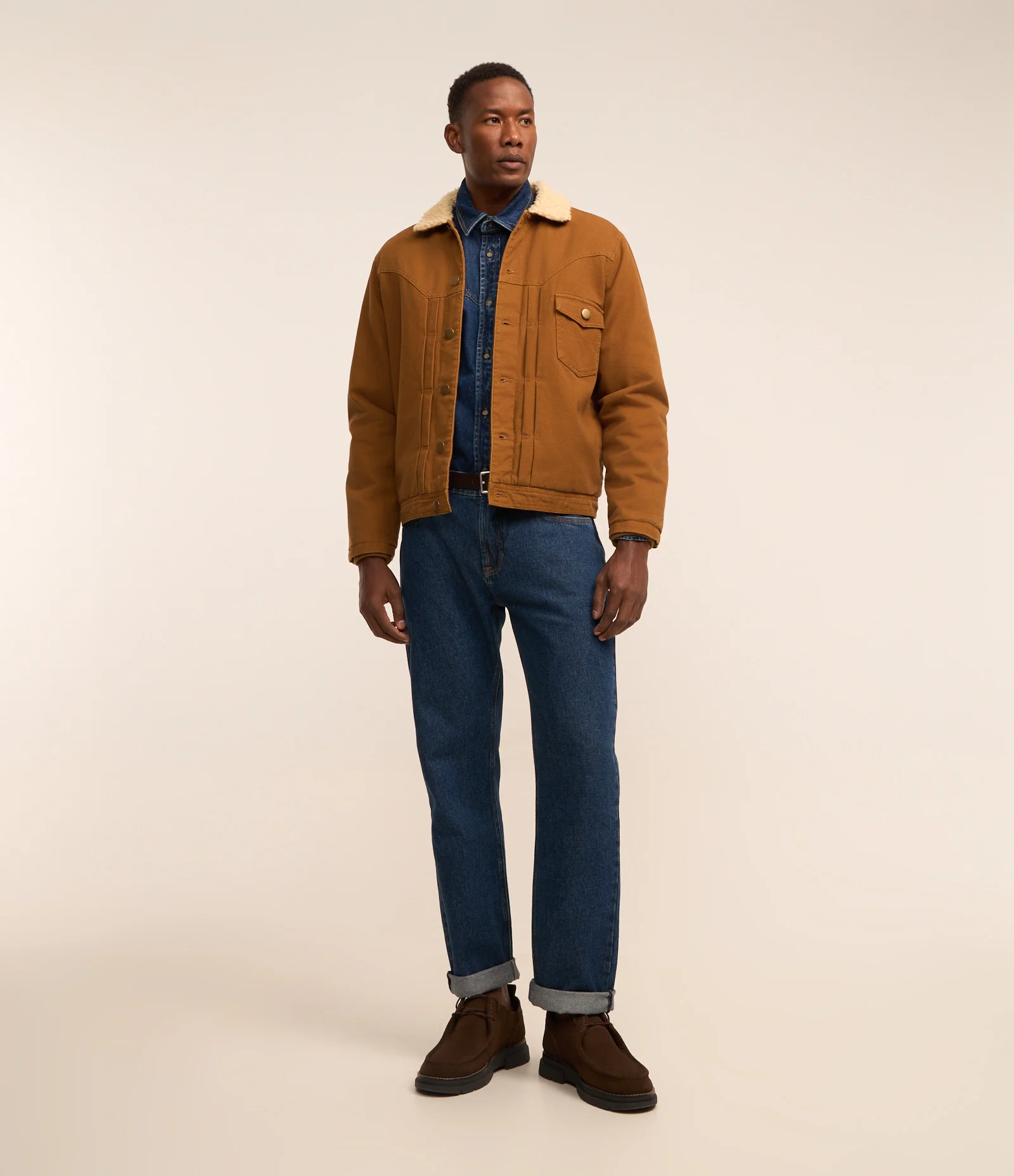 Jaqueta em Sarja com Pala e Gola com Sherpa Marrom 2