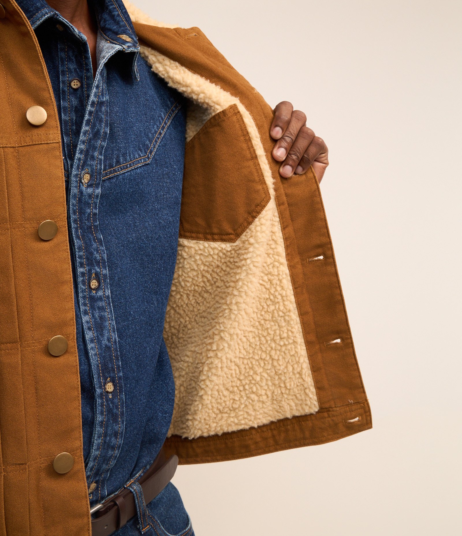 Jaqueta em Sarja com Pala e Gola com Sherpa Marrom 5