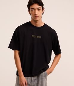 Camiseta Boxy em Algodão com Estampa Guns and Roses