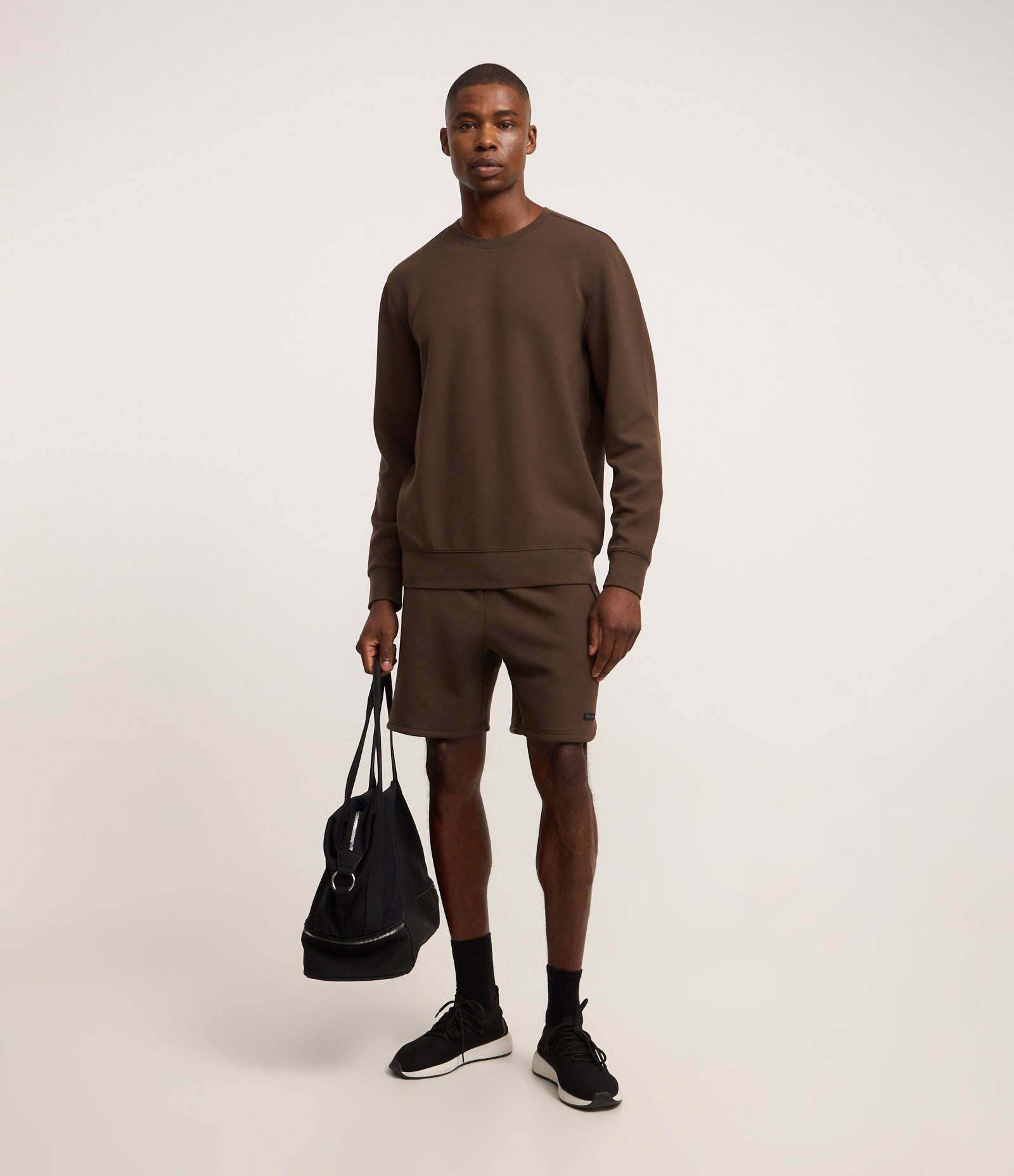 Casaco Fechado Esportivo com Punho Ajustado e Etiqueta Aplicada 2