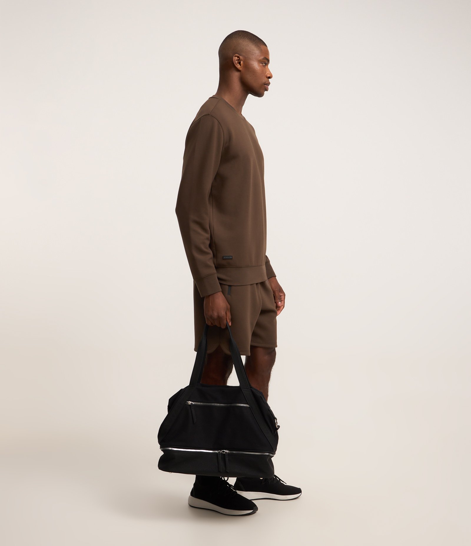 Casaco Fechado Esportivo com Punho Ajustado e Etiqueta Aplicada 4