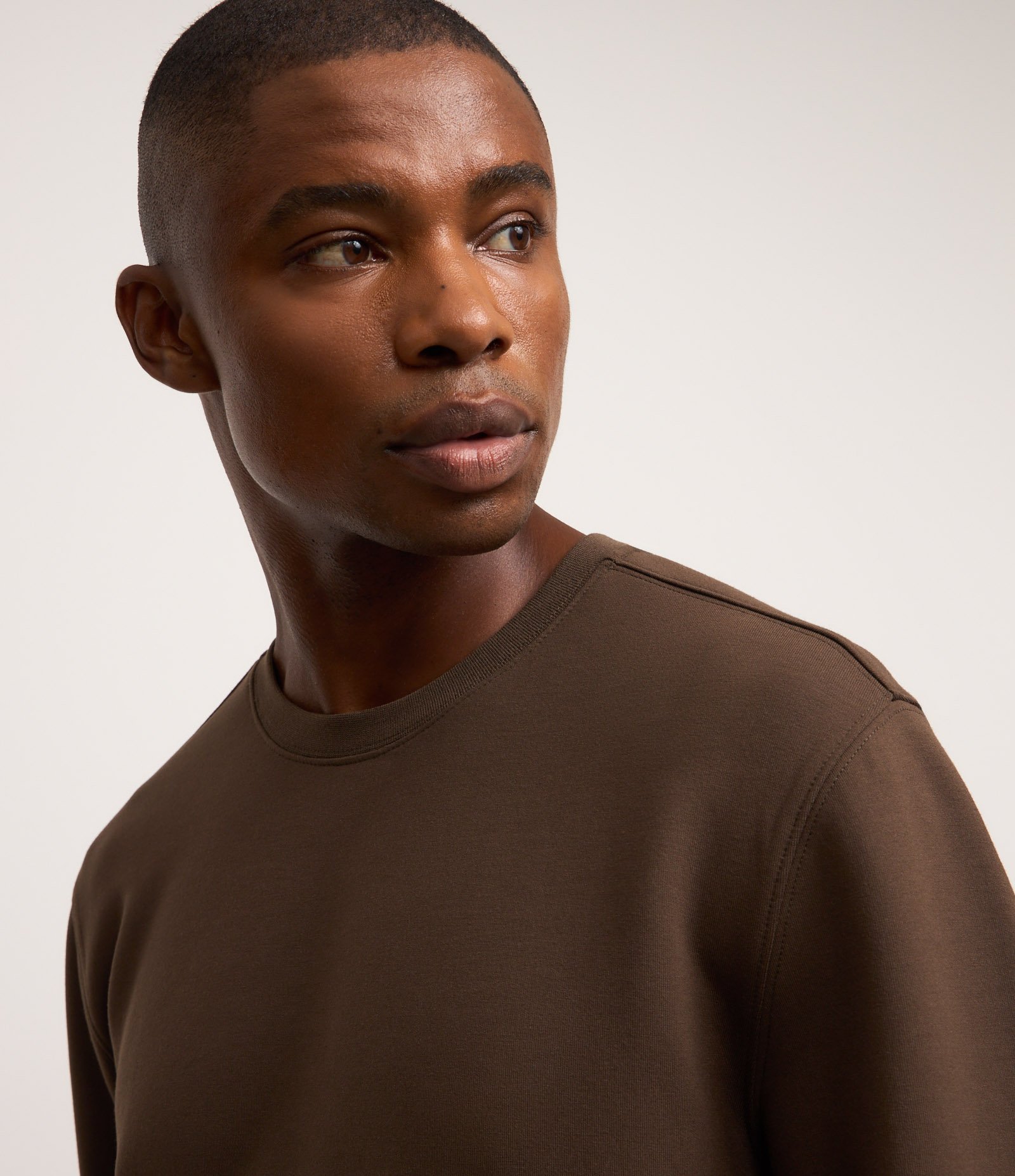 Casaco Fechado Esportivo com Punho Ajustado e Etiqueta Aplicada 5