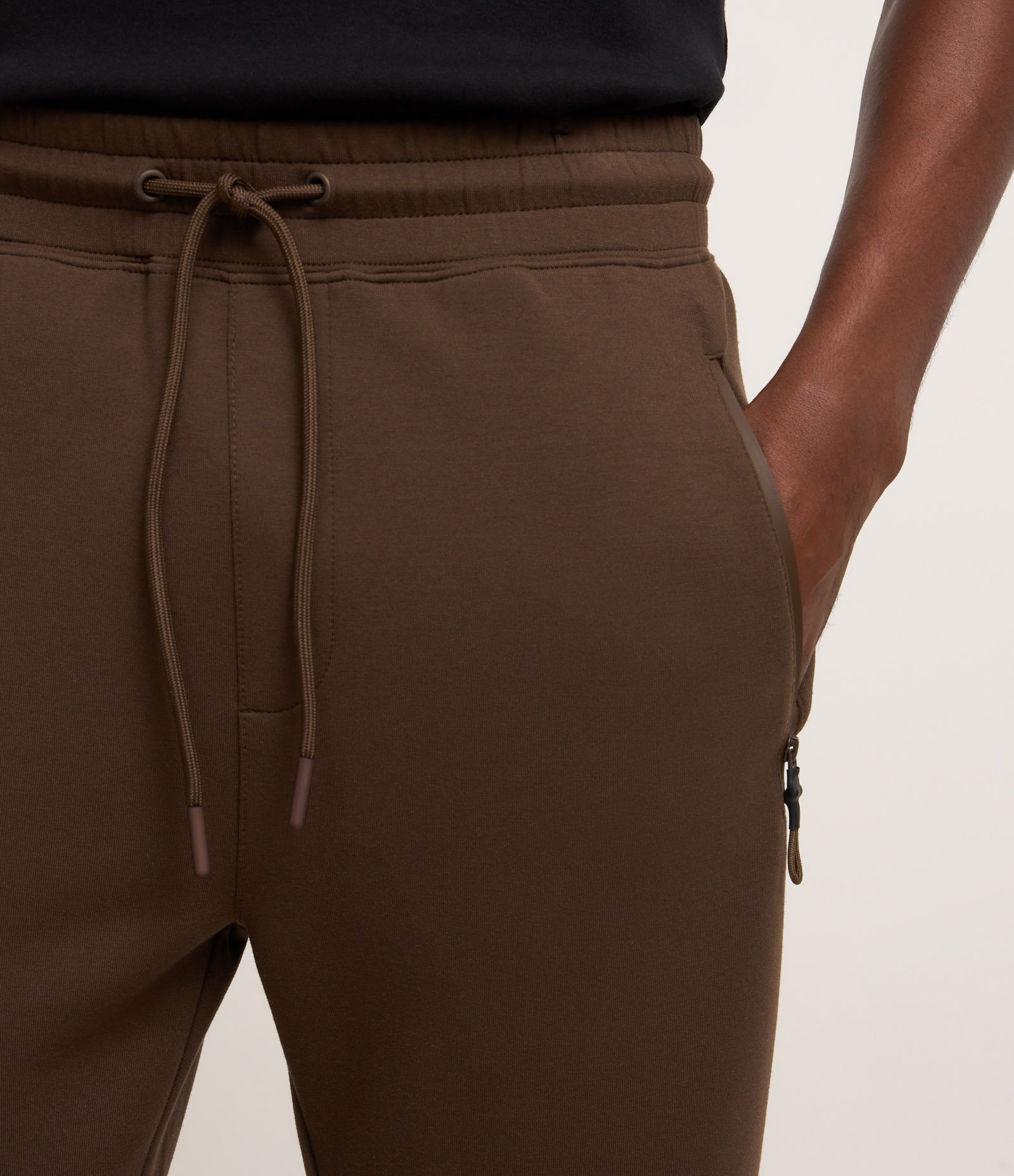 Calça Jogger Esportiva em Moletom Tecnológico Marrom Escuro 5