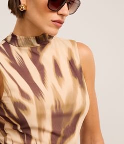 Regata em Tule com Gola Alta em Estampa Abstrata Borrada