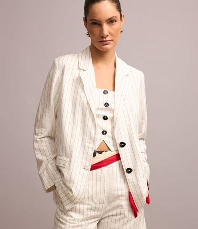 Blazer Alfaiatada em Viscose Listrada com Lapelas é boa?