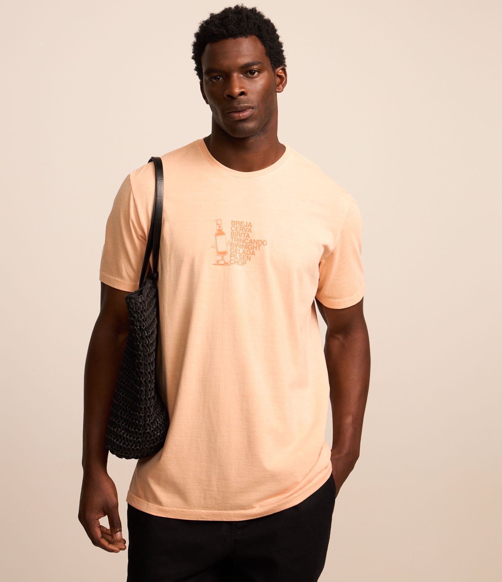 Camiseta Comfort em Algodão com Estampa de Cerveja Laranja 1