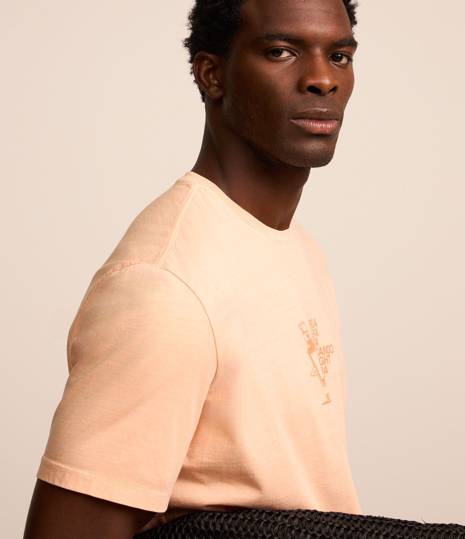 Camiseta Comfort em Algodão com Estampa de Cerveja Laranja 3