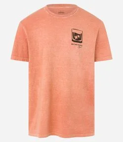 Camiseta Comfort em Algodão com Estampa Drink on The Rocks