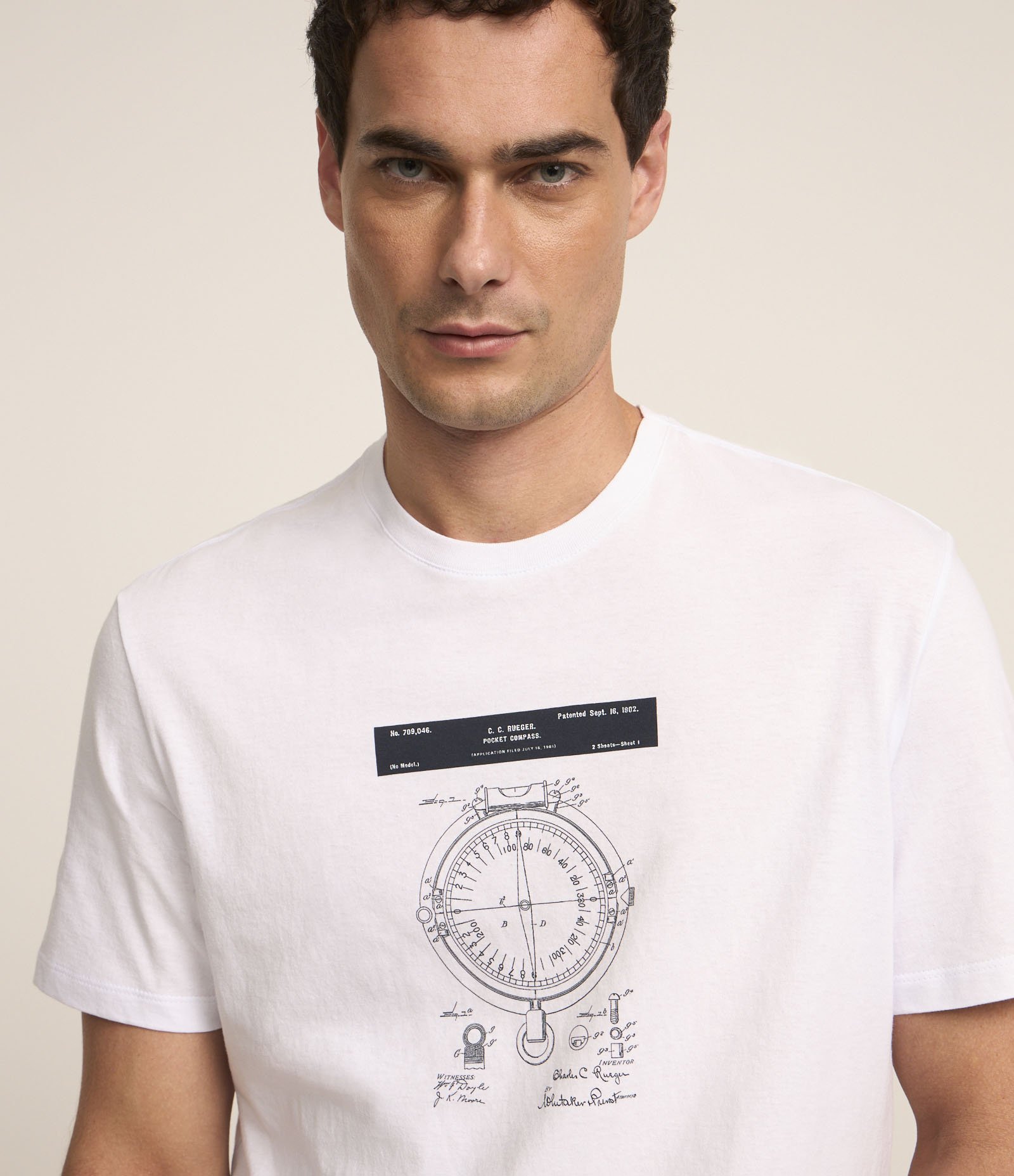 Camiseta Comfort em Algodão com Estampa de Bússola Branco 3