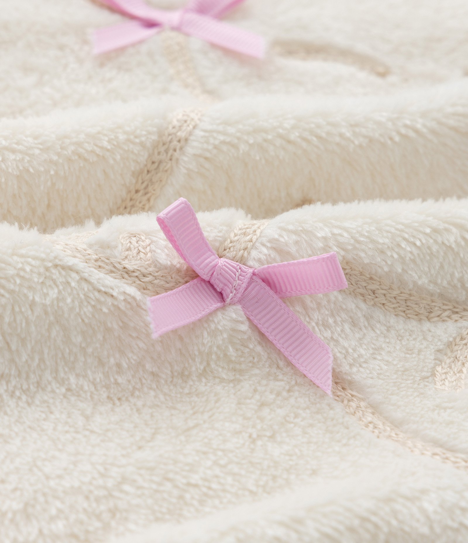 Pijama Longo Infanril em Fleece com Bordado de Coelha e Lacinhos - Tam 5 a 14 anos Bege/Cinza Escuro 5