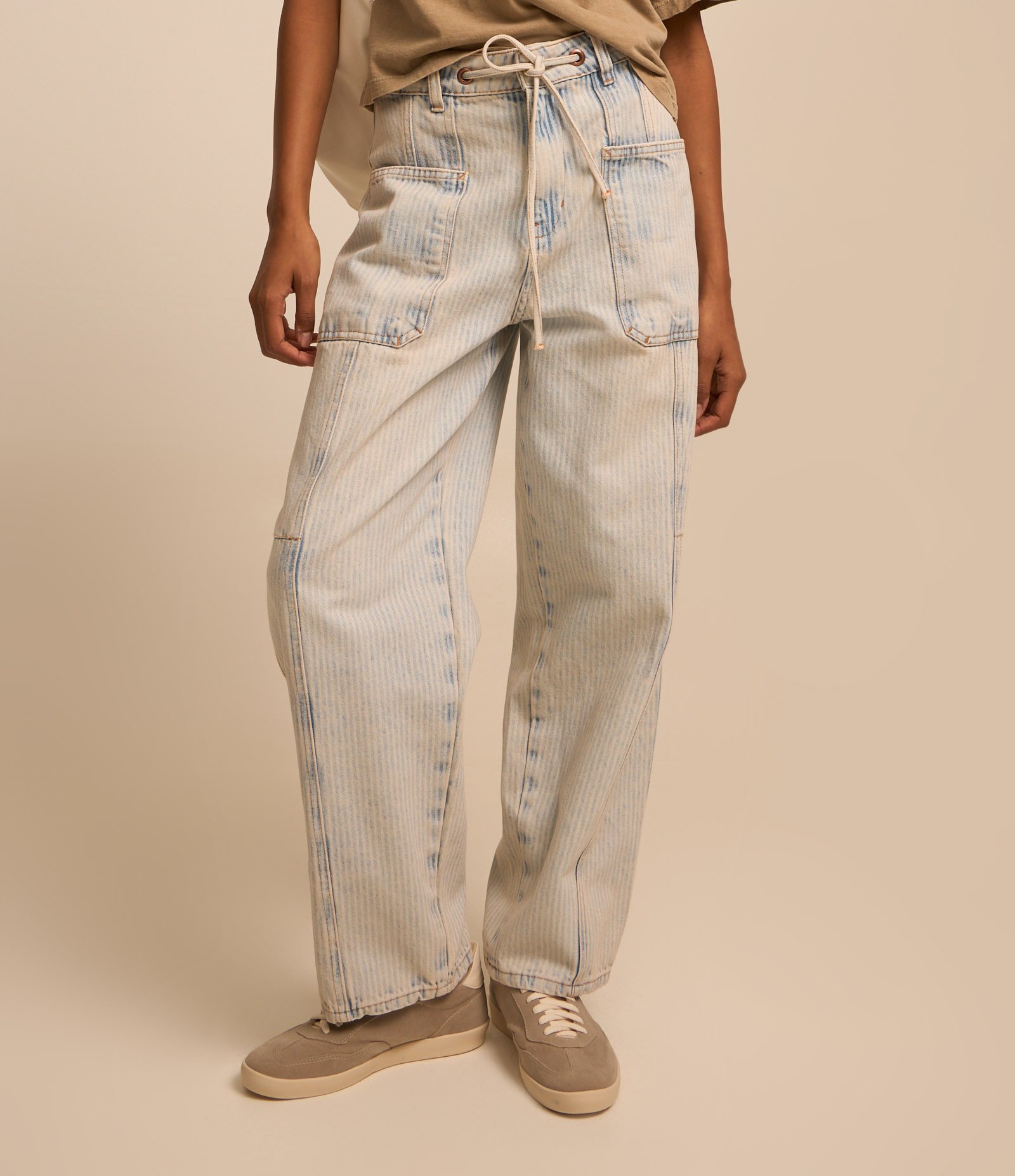 Calça Baggy em Jeans com Efeito Dirty e Listras Azul 3