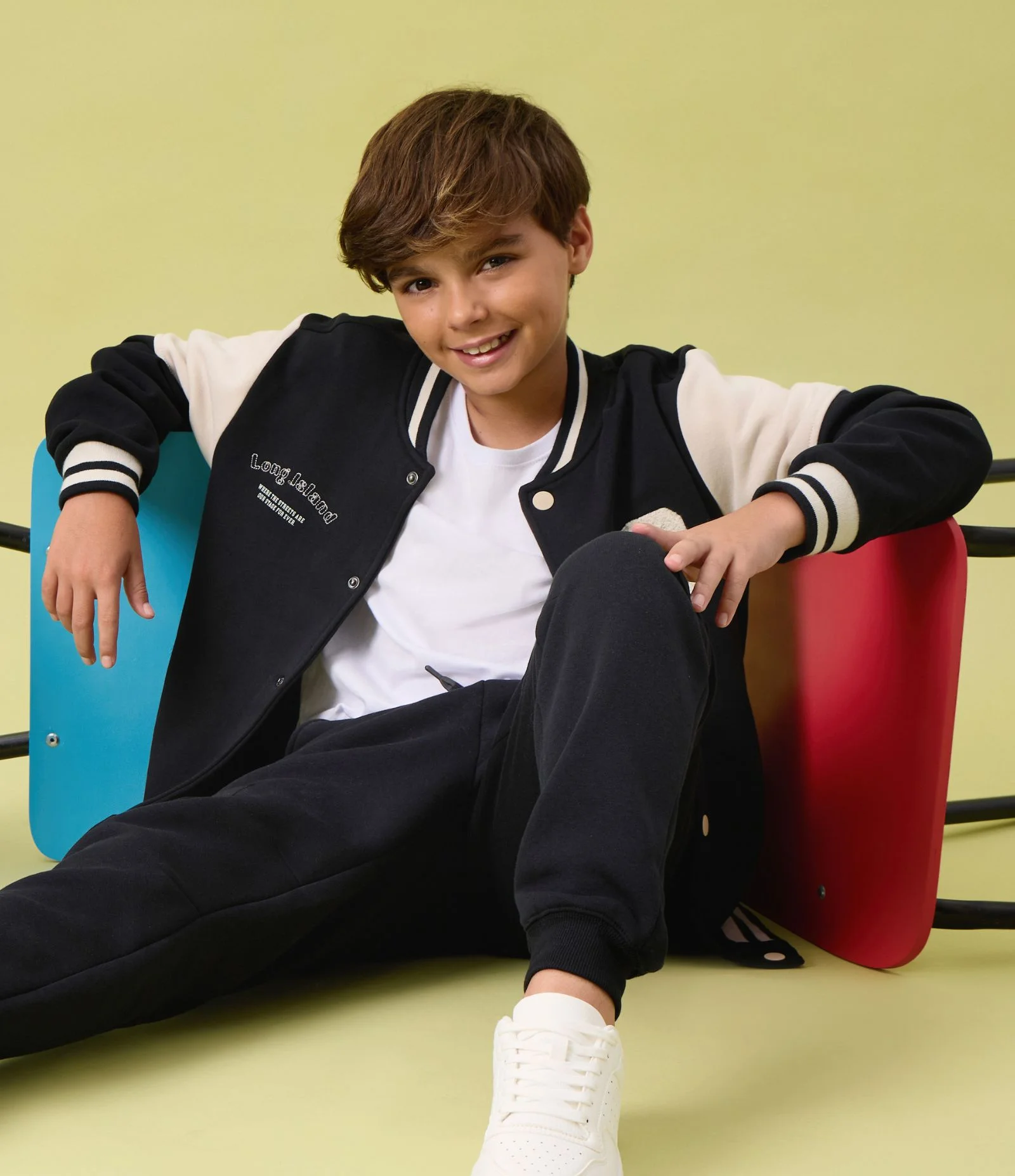 Jaqueta Bomber Infantil com Recortes Contrastante - Tam 5 a 14 Anos Preto 2