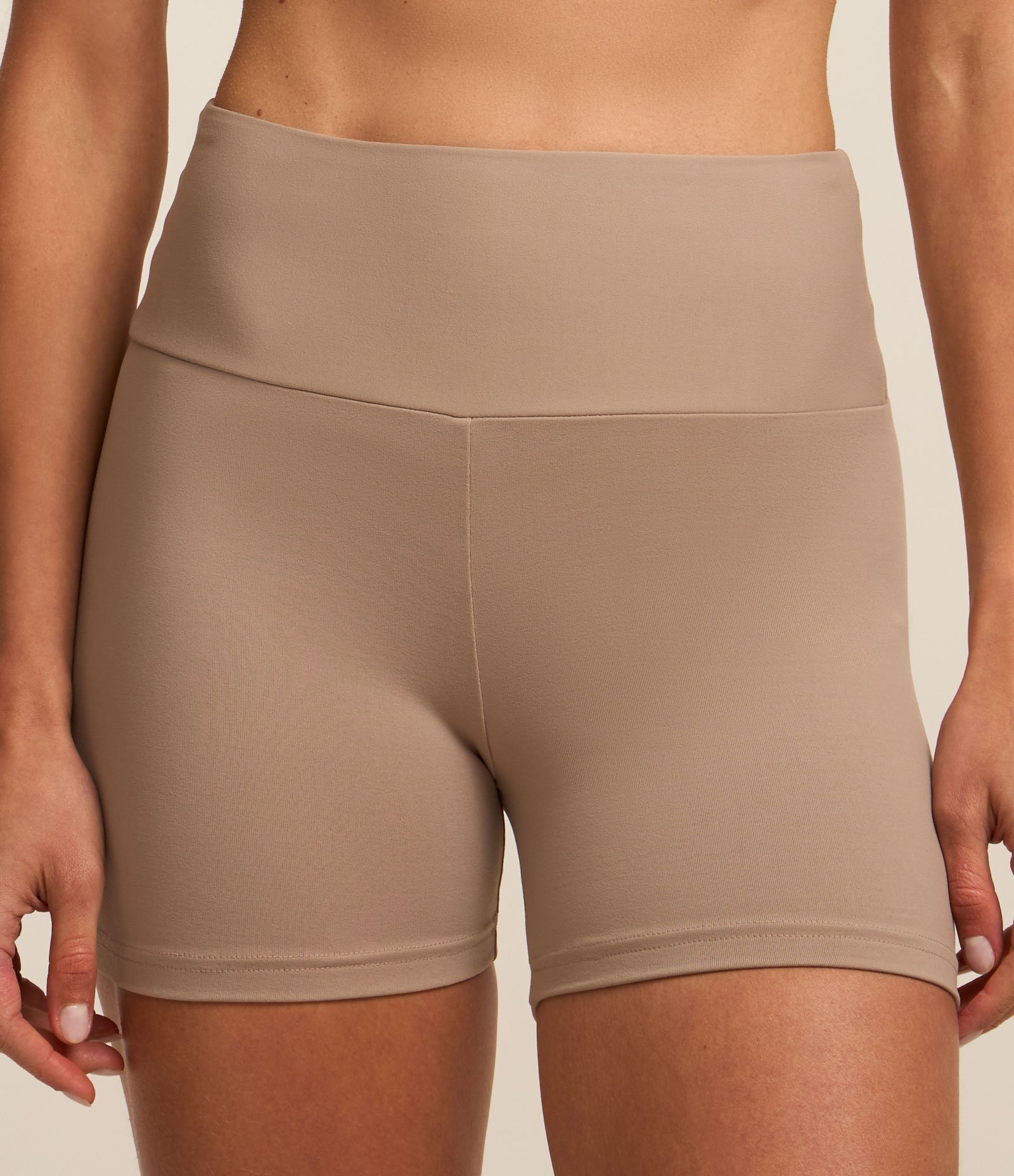 Bermuda Crossfiteira Esportiva em Microfibra Poliamida 2