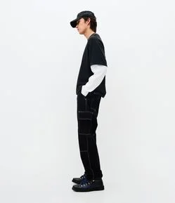 Calça Baggy em Sarja com Pespontos Contrastantes
